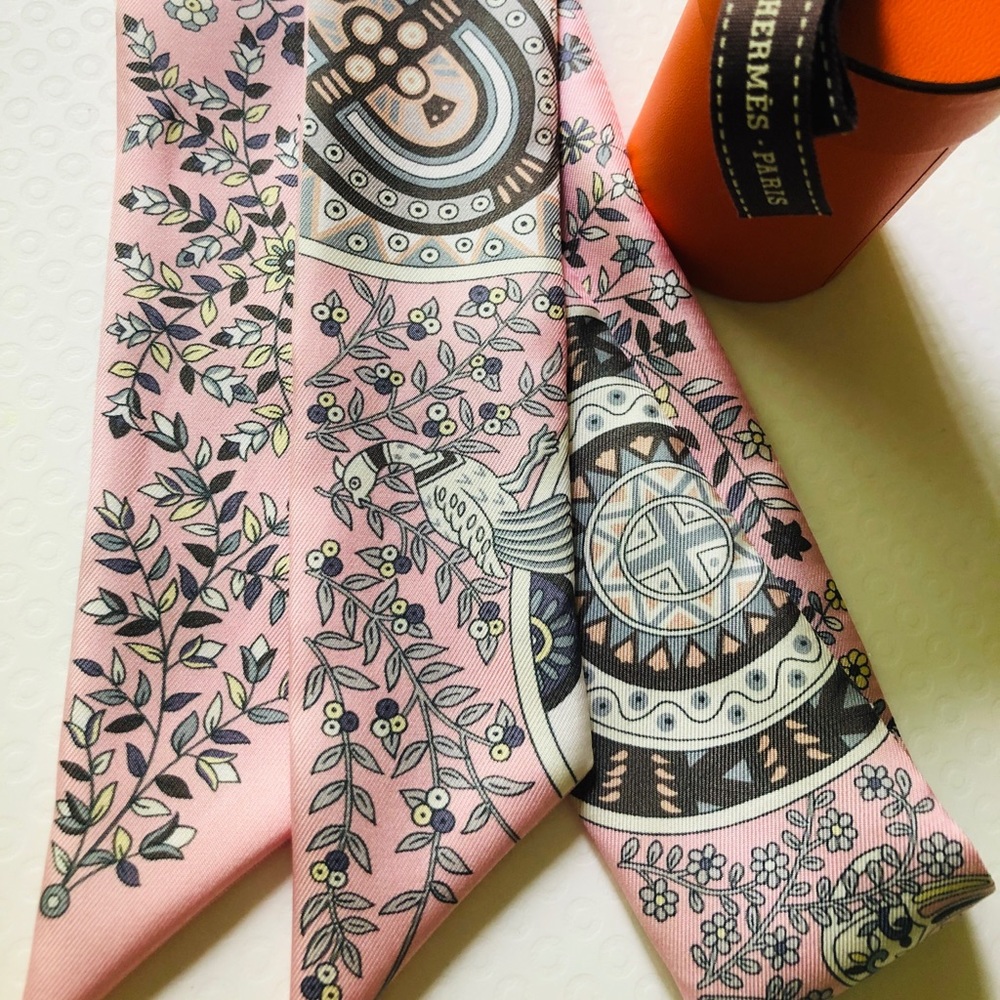 Hermès Twilly scarf